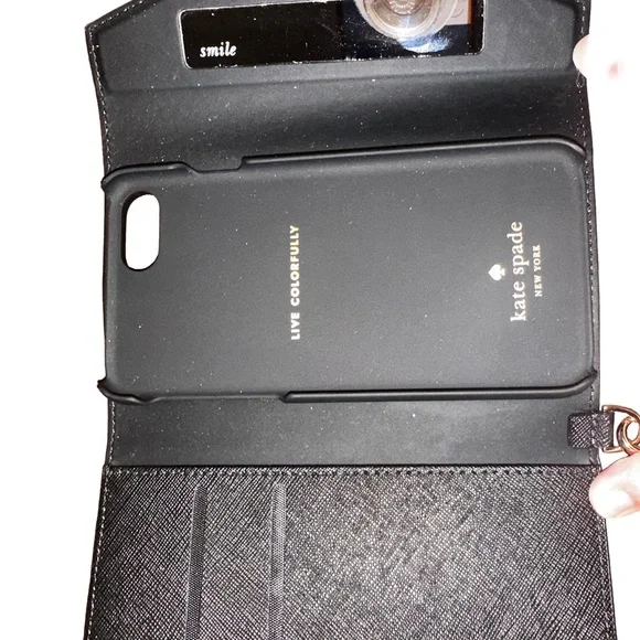 NWOT Kate Spade Black and White Phone Wristlet - Picture 2 of 3